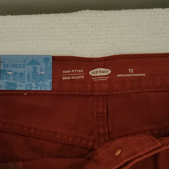 Old Navy Women's Shorts - Picture 4 of 8